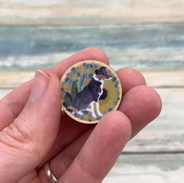 Collie round pin badge