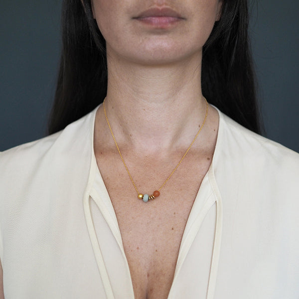 Abacus meets atoll necklace