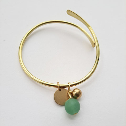 Brass bracelet with aventurine gemstone bead