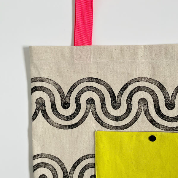 Black Wiggle tote bag