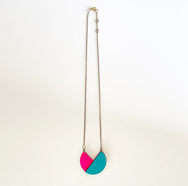 Peaky teal & neon pink necklace