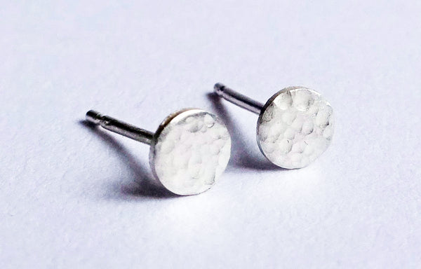Small hammered disc stud earrings