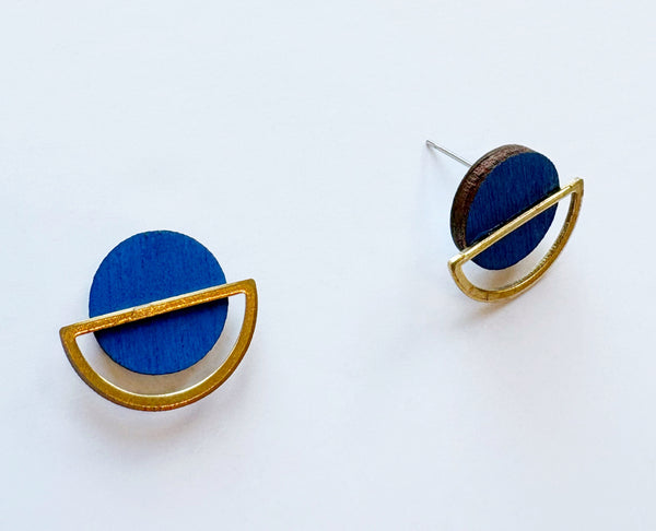 Rise blue & brass studs