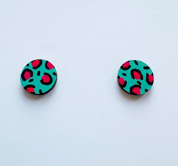 Plywood leopard mint & pink studs
