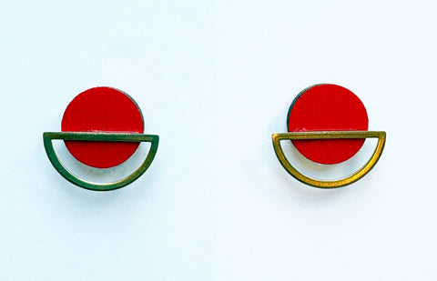 Rise red & brass studs
