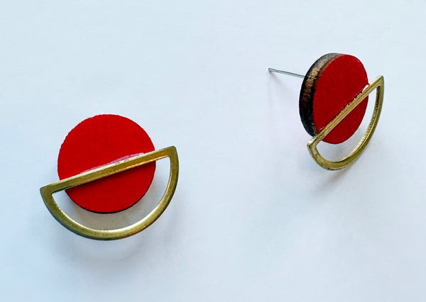 Rise red & brass studs