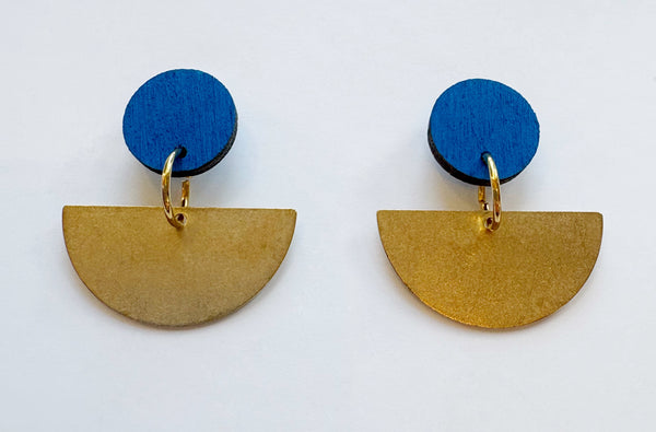 Daisy blue & brass semi circle dangle