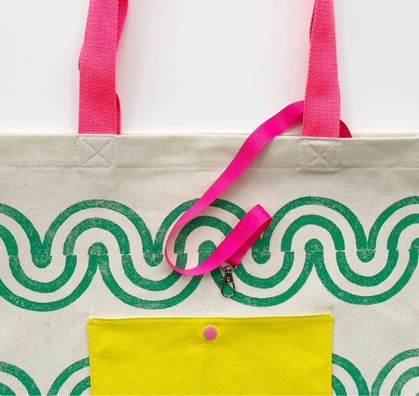 Green Wiggle tote bag