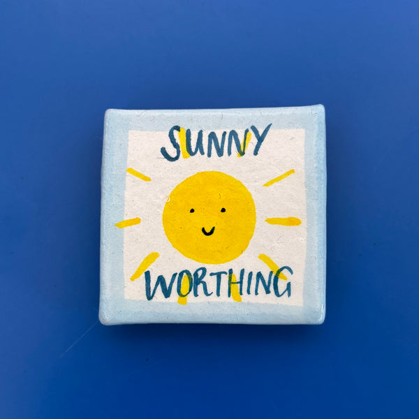 Sunny Worthing fridge magnet - Inspired 