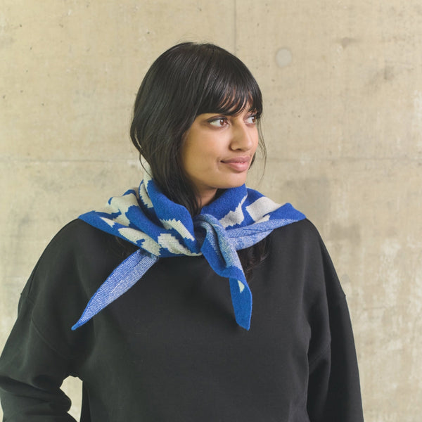 90's Blue Doodle Wool Mix Triangle Scarf