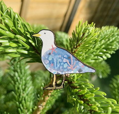 Seagull pin badge