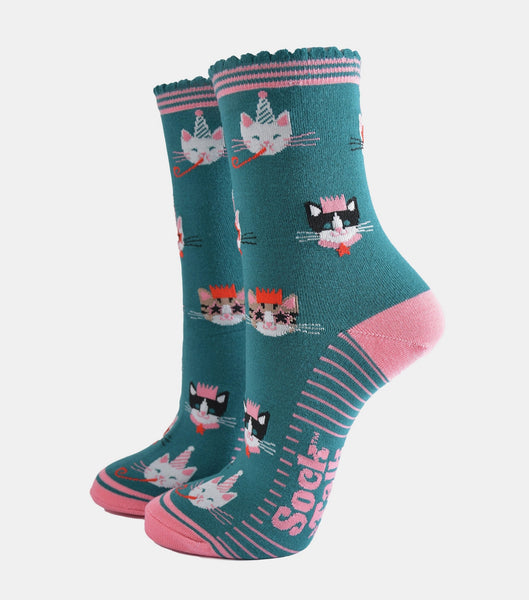 Women's Bamboo Socks - Green and Pink Party Cats