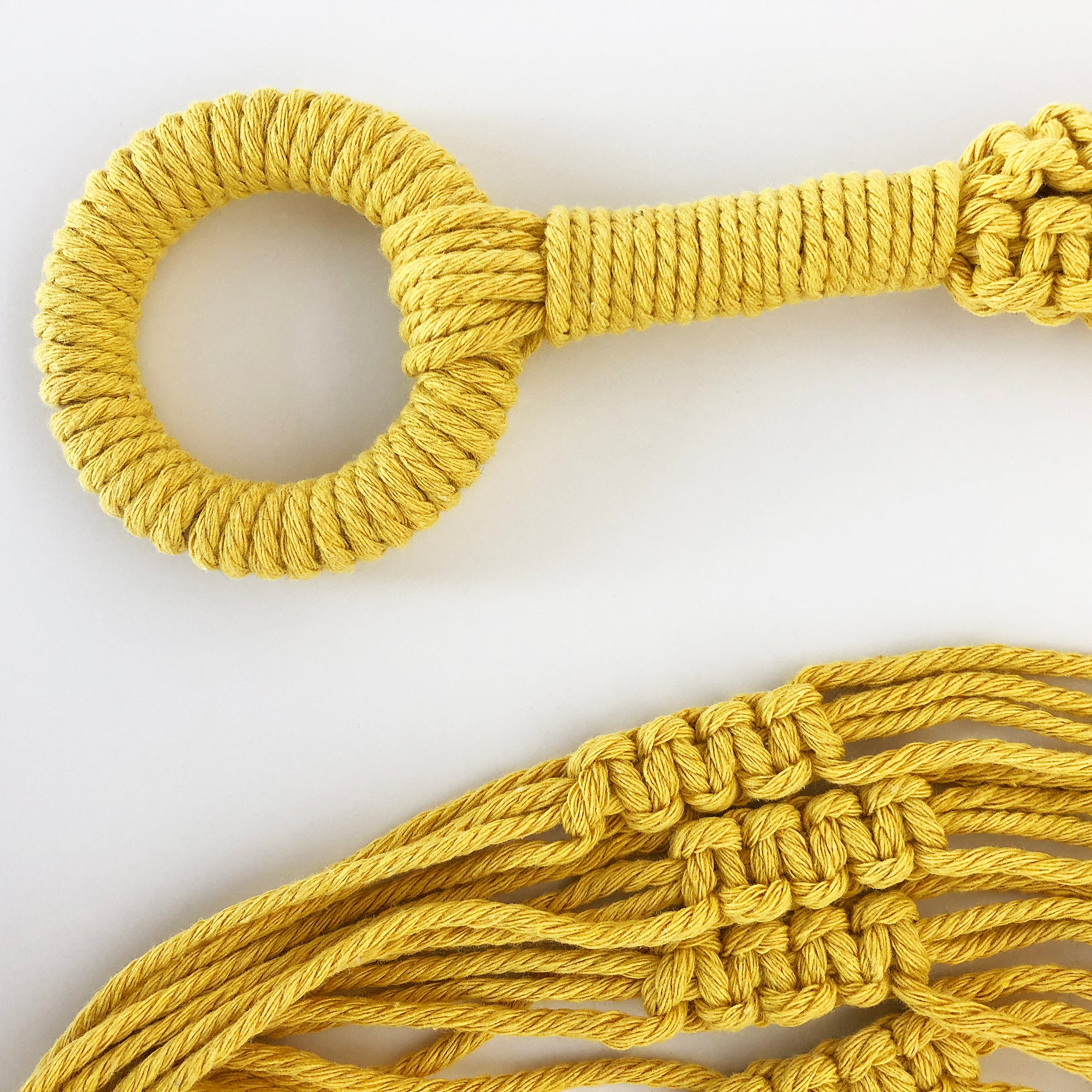 Macrame plant hanger - Inspired 