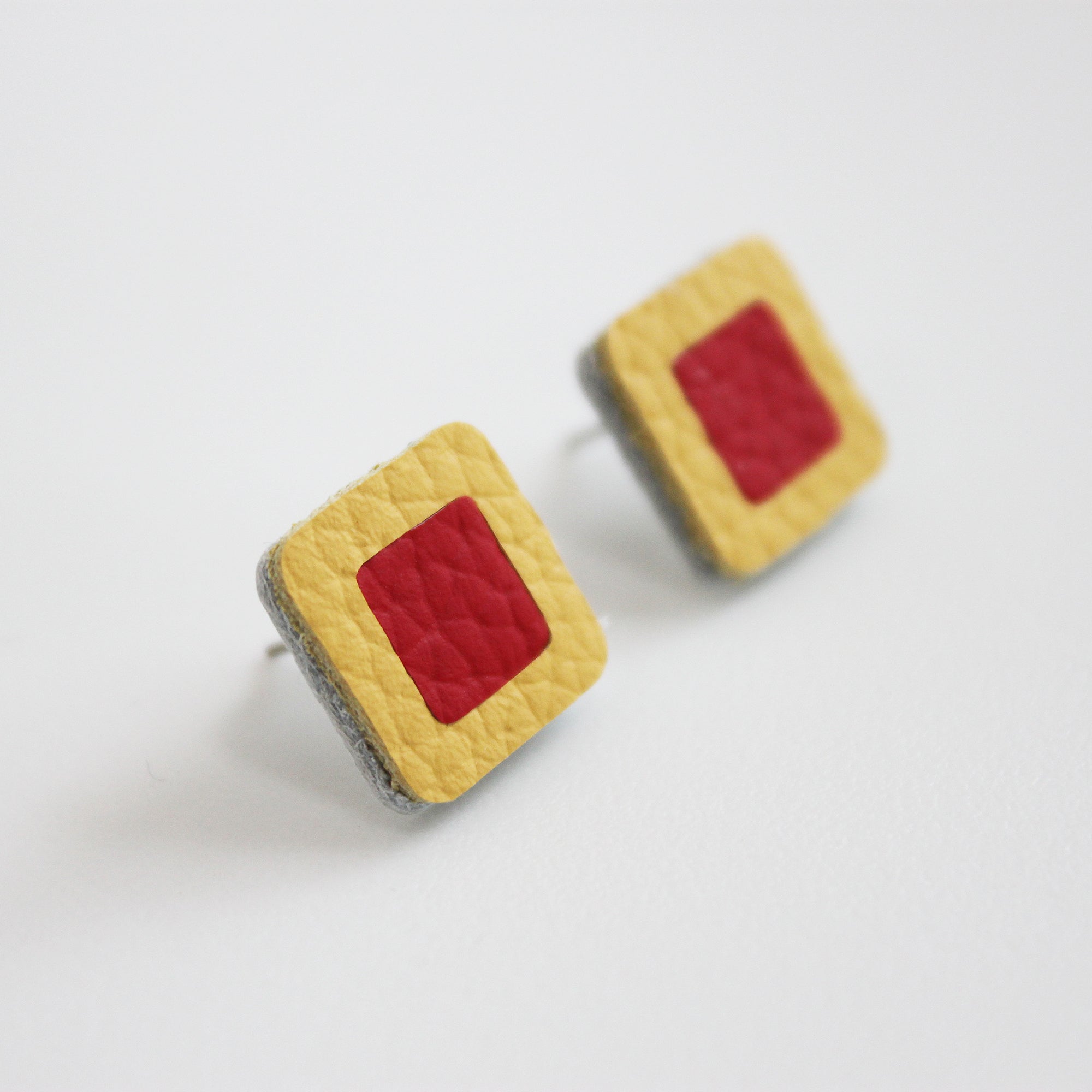Square leather stud earring - Inspired 