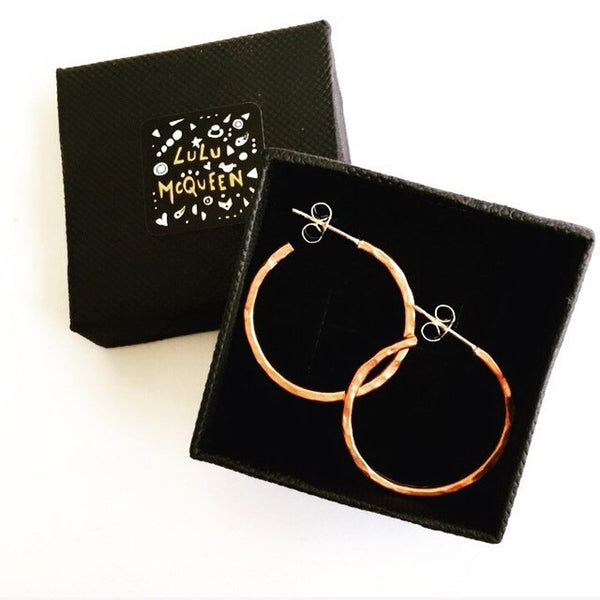 Medium hoop earrings