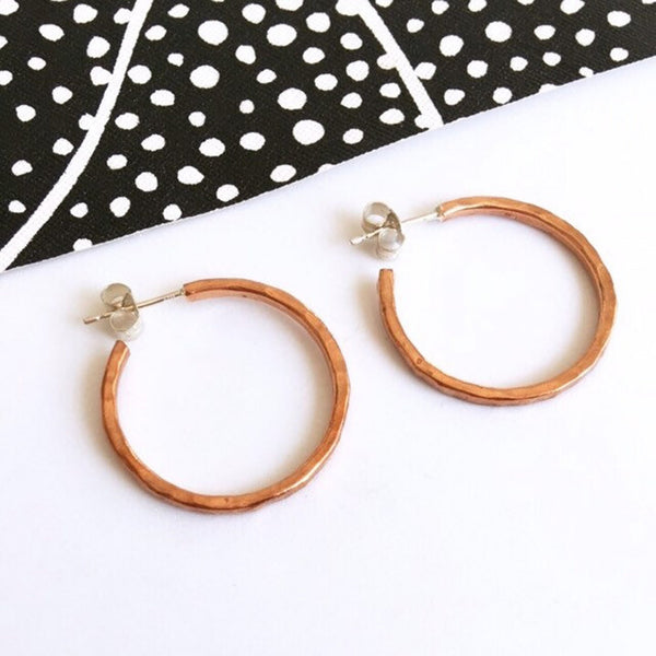 Medium hoop earrings