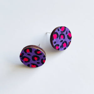 Plywood leopard lilac and neon pink studs