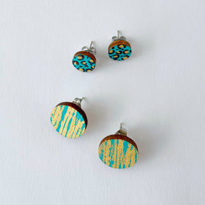 Plywood teal and gold studs set